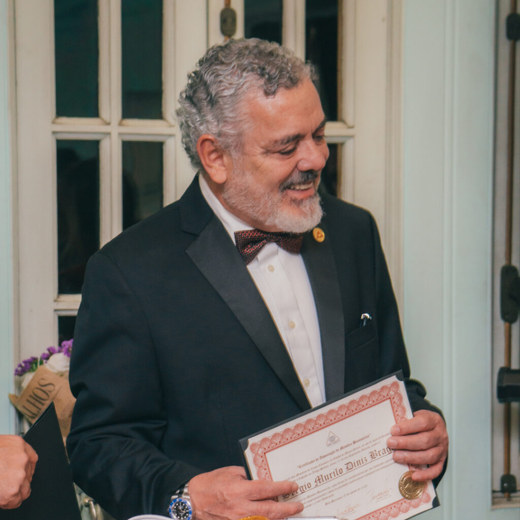 Sérgio Murilo Braga é nomeado Associado Benemérito pela AMCC-MG em evento especial